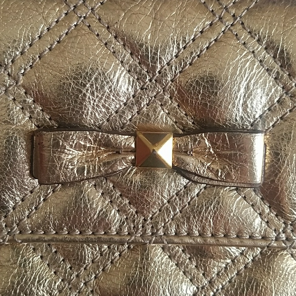 Marc Jacobs Quilted Gold Crossbody - Picture 2 of 8